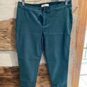 Lila Ryan Cropped Pants - Size 10 Petite